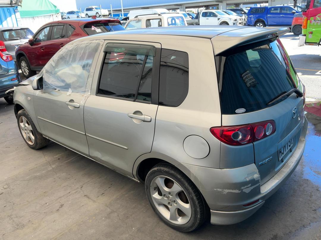 Photo '4' of Mazda Demio Sports