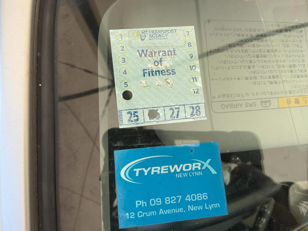 Photo '14' of Mazda Demio Sports