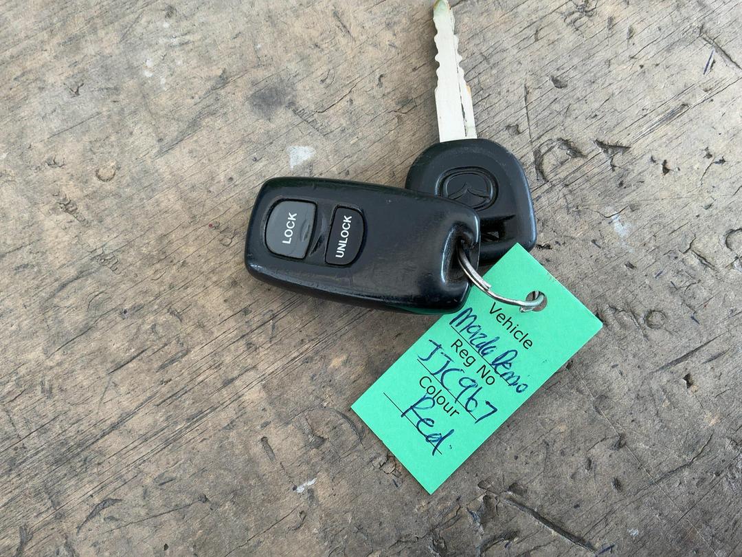 Photo '18' of Mazda Demio