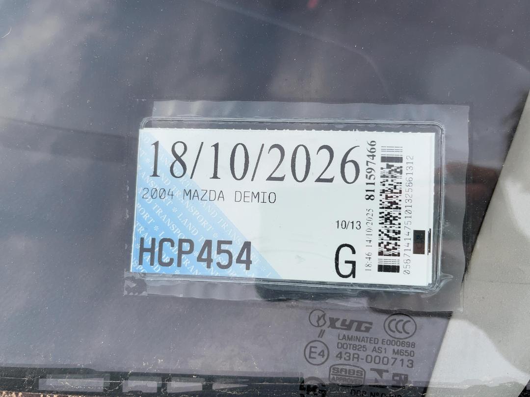 Photo '34' of Mazda Demio Photo '34' of Mazda Demio