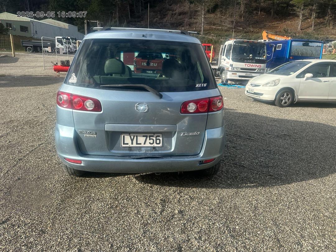 Photo '4' of Mazda Demio
