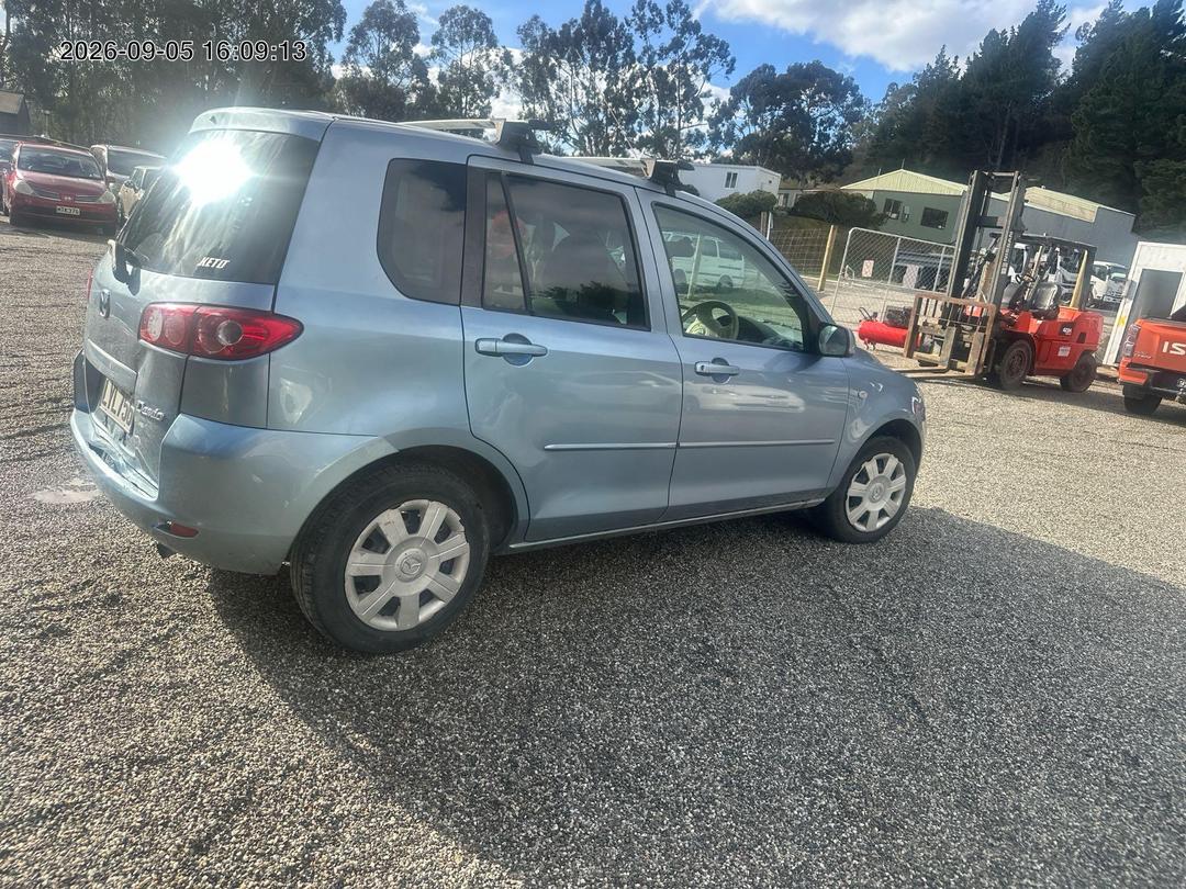 Photo '5' of Mazda Demio