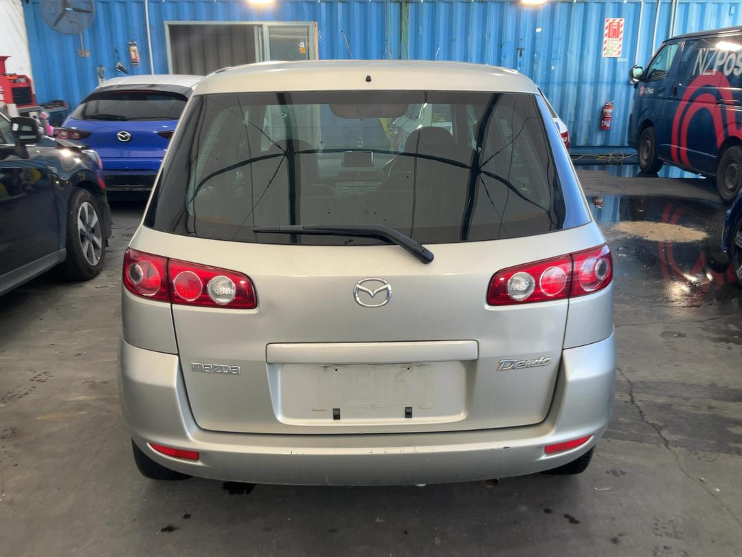 Photo '5' of Mazda Demio Photo '5' of Mazda Demio