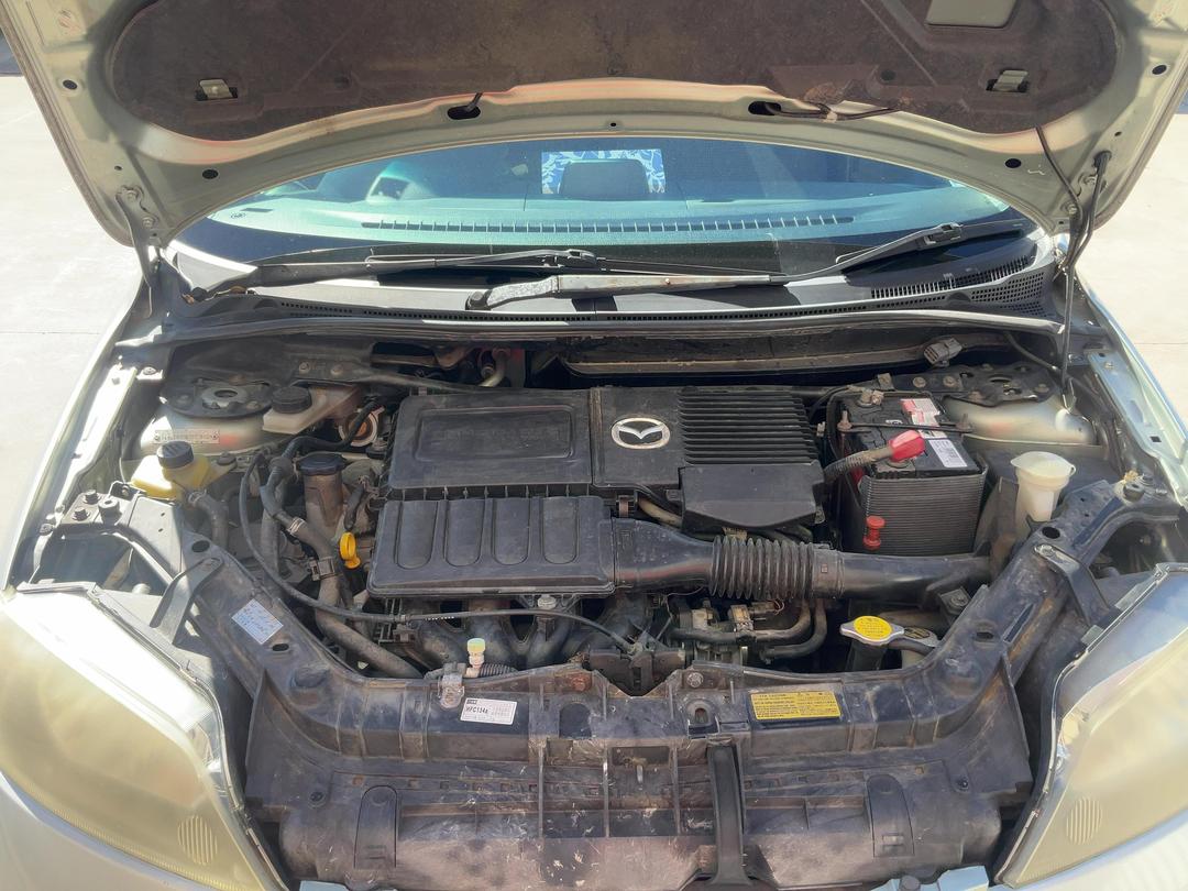 Photo '2' of Mazda Demio