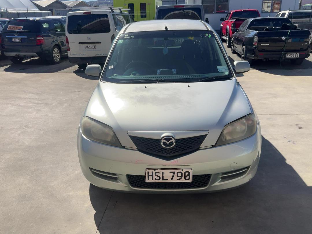 Photo '3' of Mazda Demio