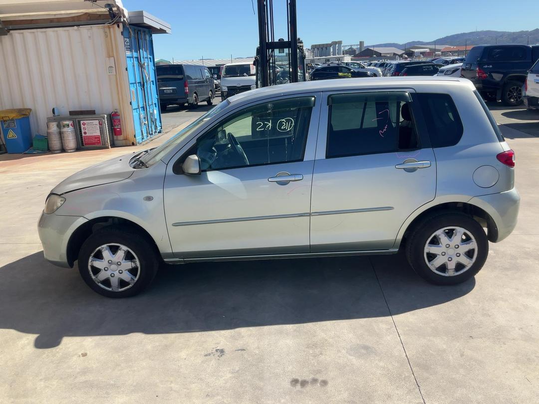 Photo '5' of Mazda Demio