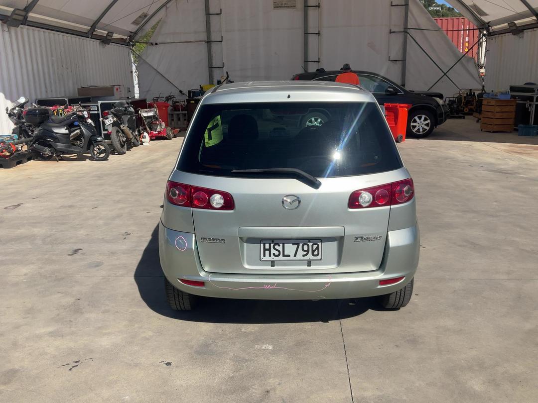 Photo '7' of Mazda Demio