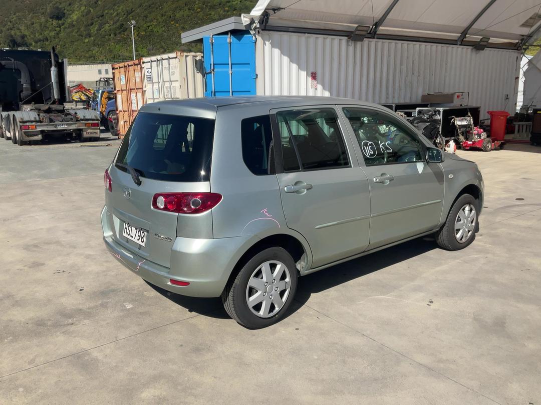 Photo '8' of Mazda Demio