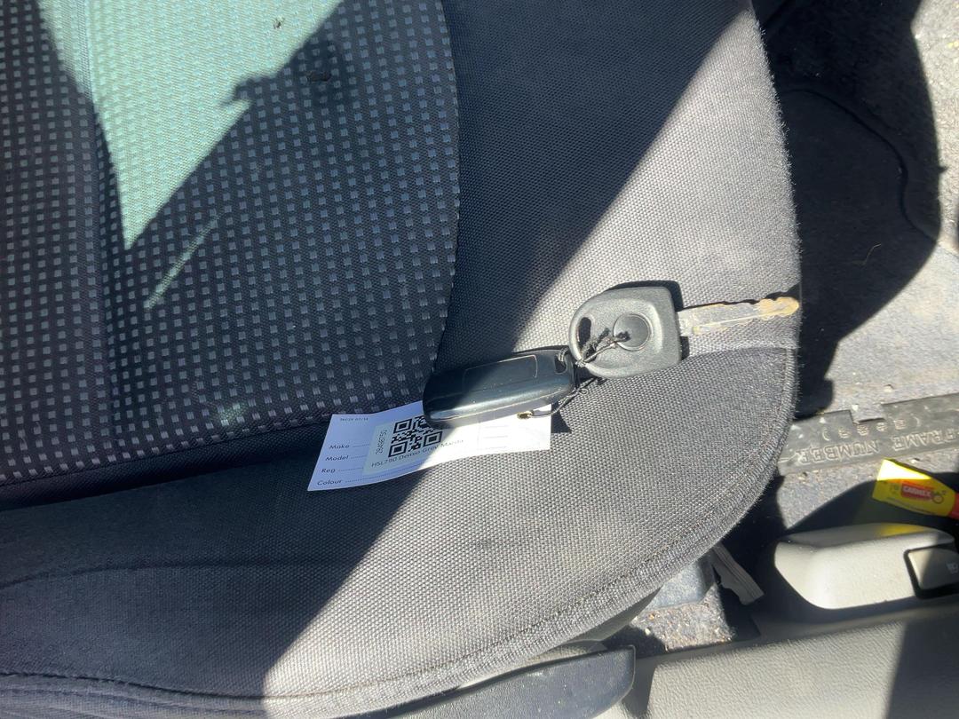 Photo '17' of Mazda Demio
