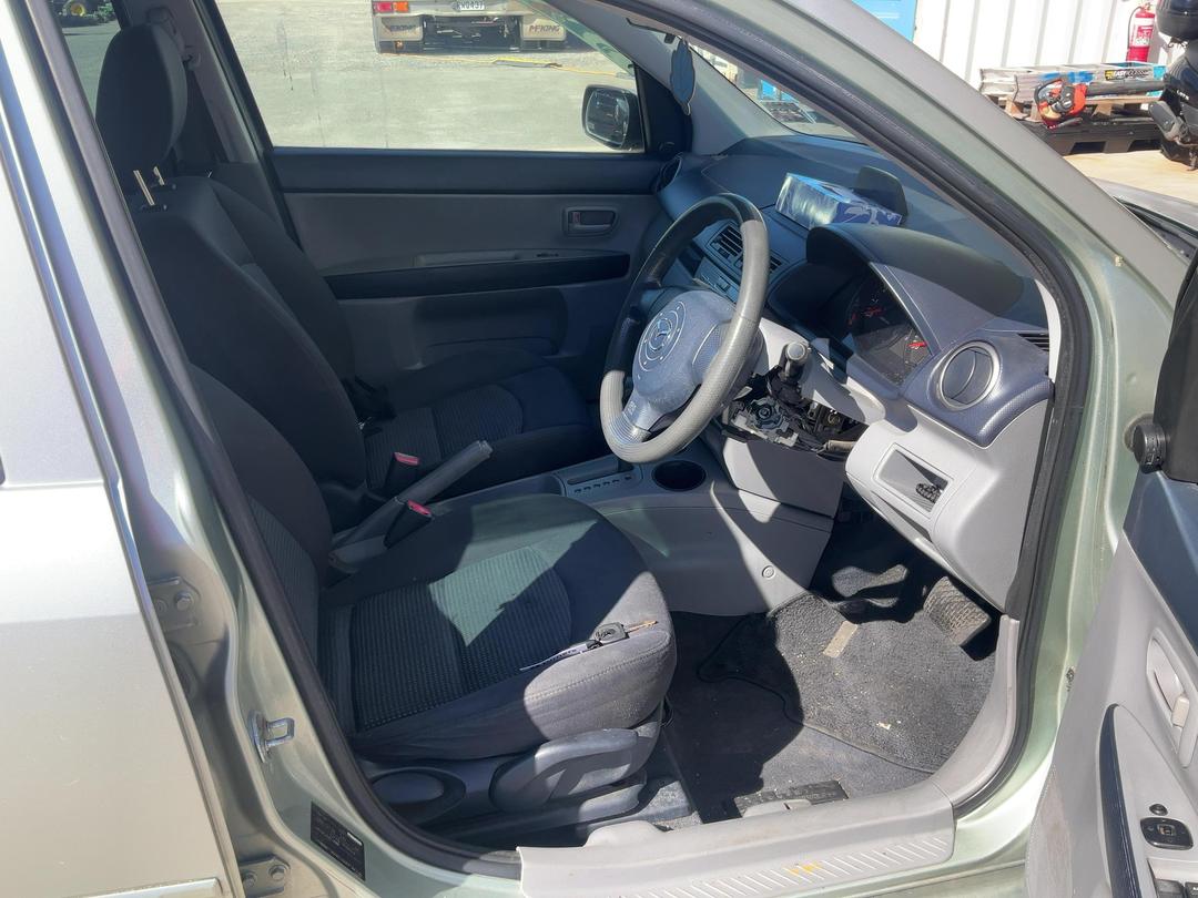 Photo '20' of Mazda Demio
