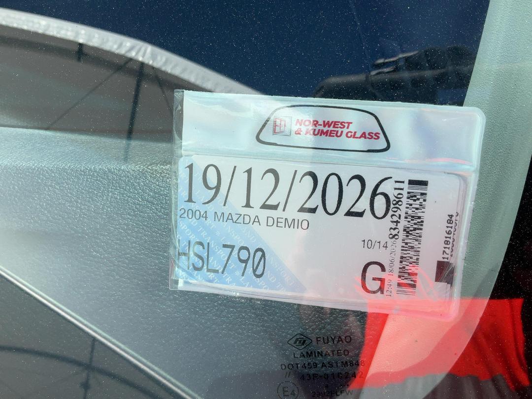 Photo '27' of Mazda Demio