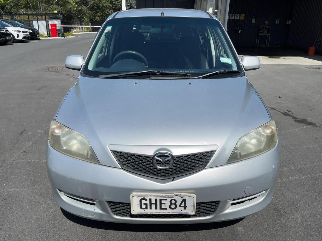 Photo '3' of Mazda Demio Photo '3' of Mazda Demio