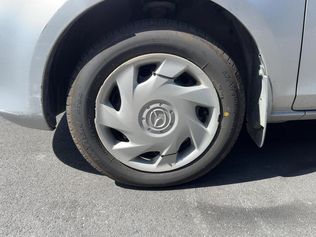 Photo '5' of Mazda Demio Photo '5' of Mazda Demio