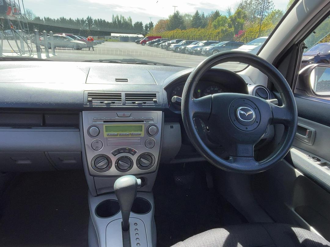 Photo '19' of Mazda Demio Photo '19' of Mazda Demio