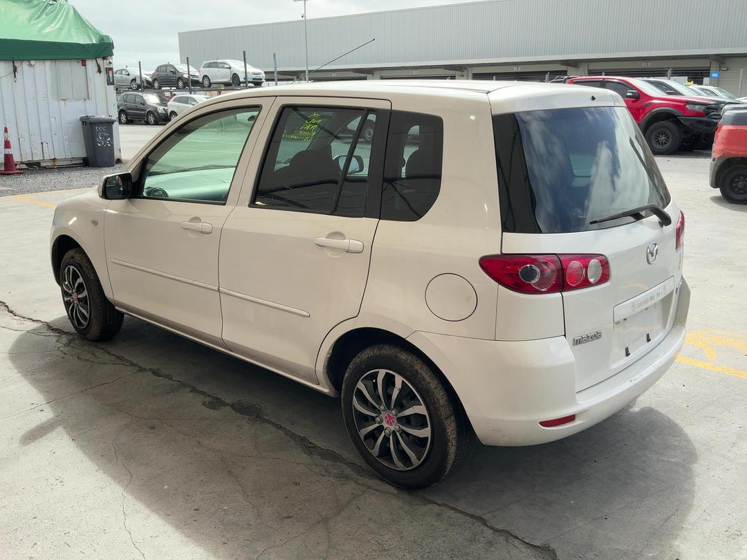 Photo '5' of Mazda Demio