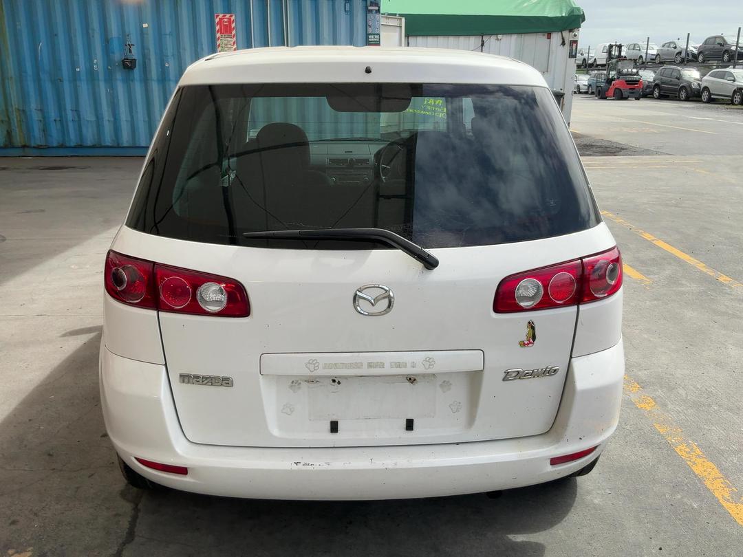 Photo '6' of Mazda Demio