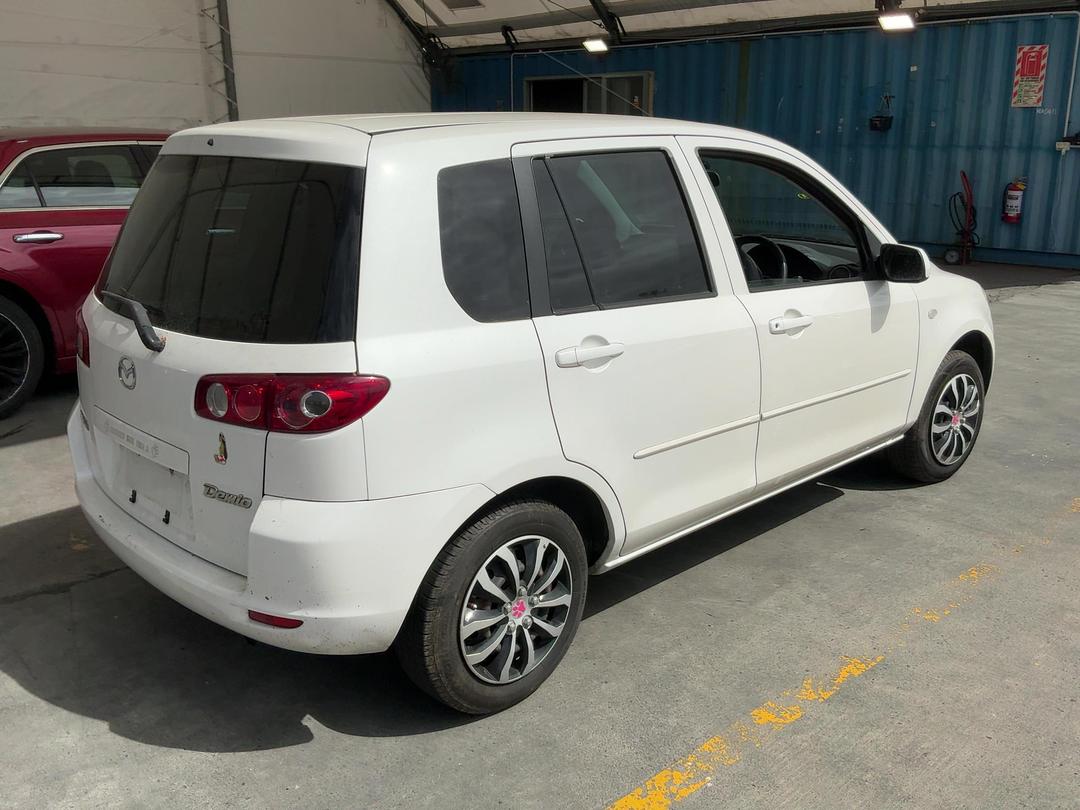 Photo '8' of Mazda Demio