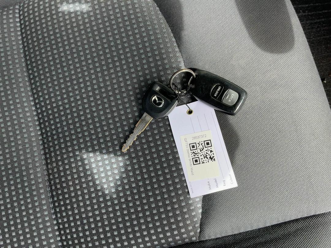 Photo '12' of Mazda Demio