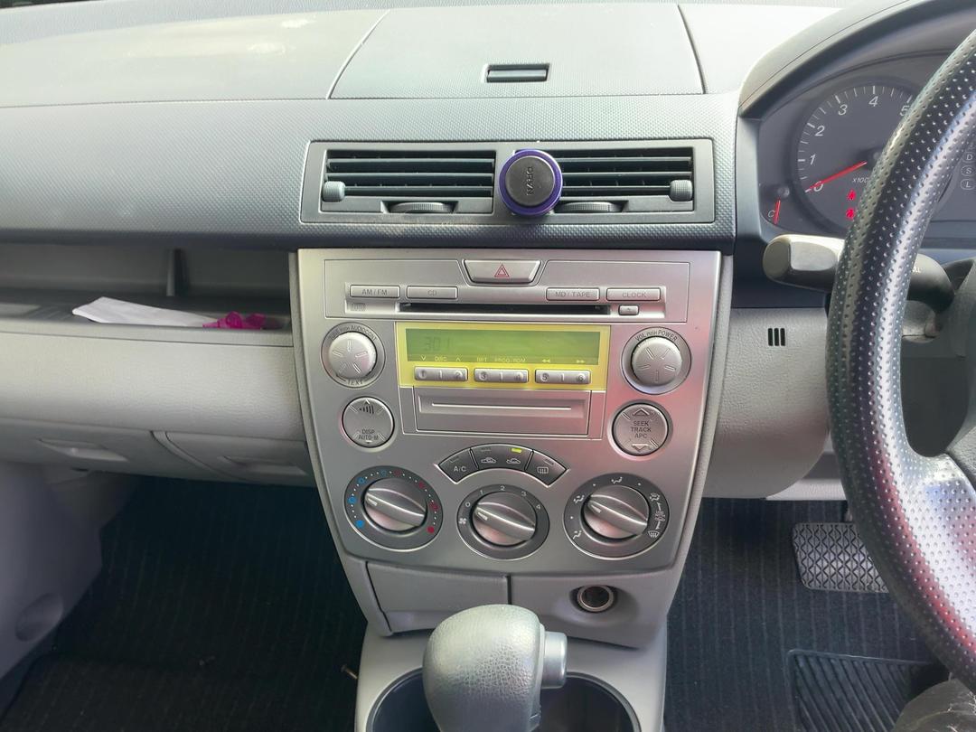 Photo '14' of Mazda Demio
