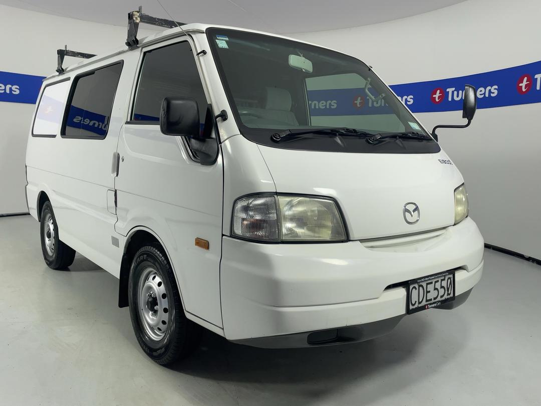Photo '1' of Mazda E1800
