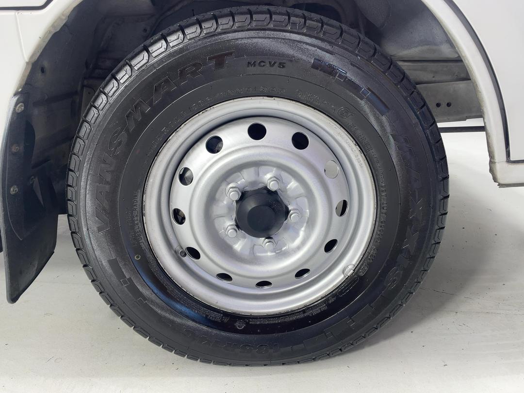 Photo '9' of Mazda E1800