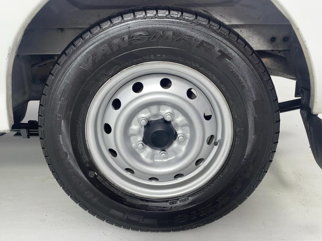 Photo '11' of Mazda E1800