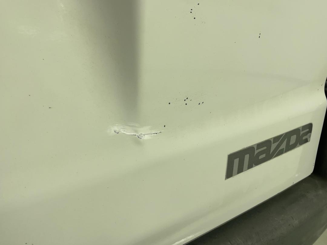 Photo '25' of Mazda E1800