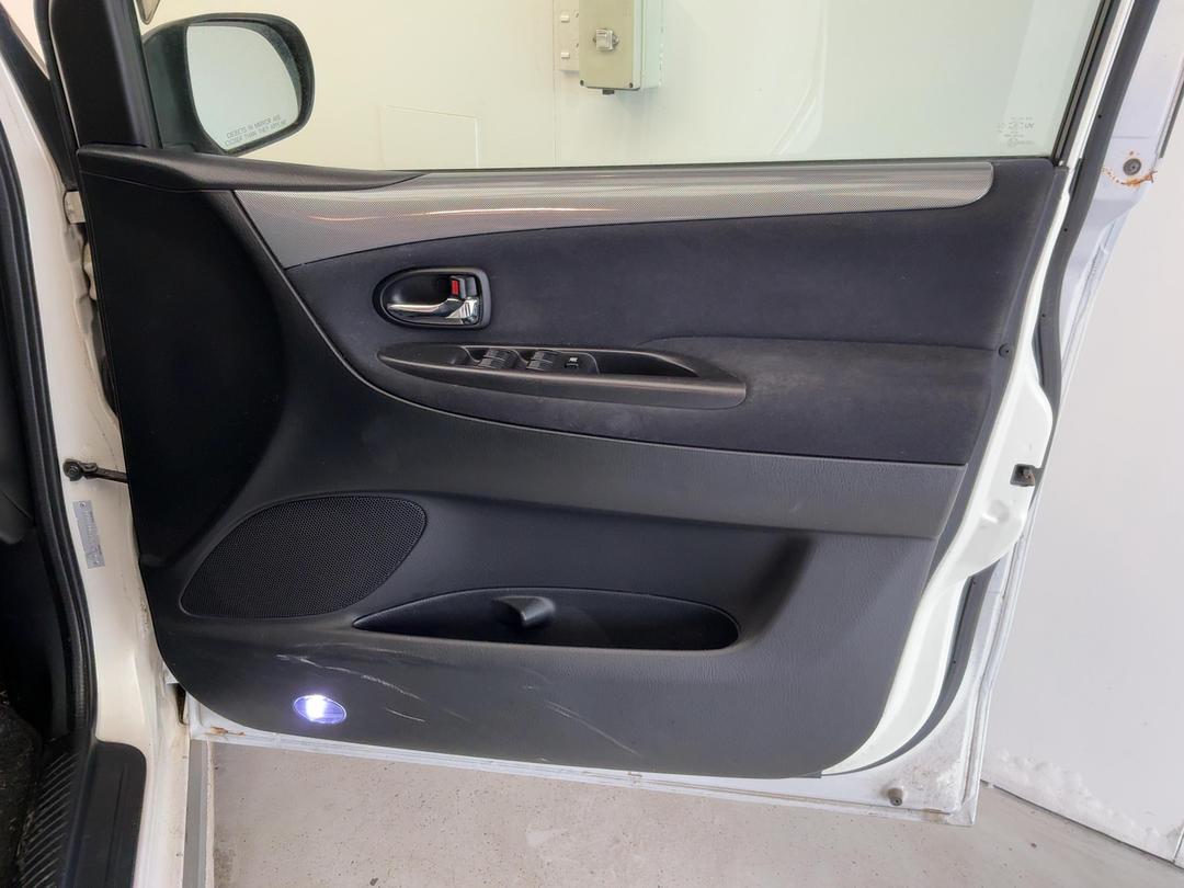 Photo '13' of Mazda MPV LX