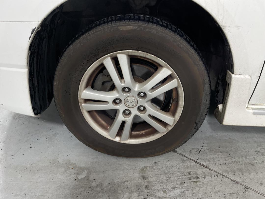 Photo '5' of Mazda MPV 23S