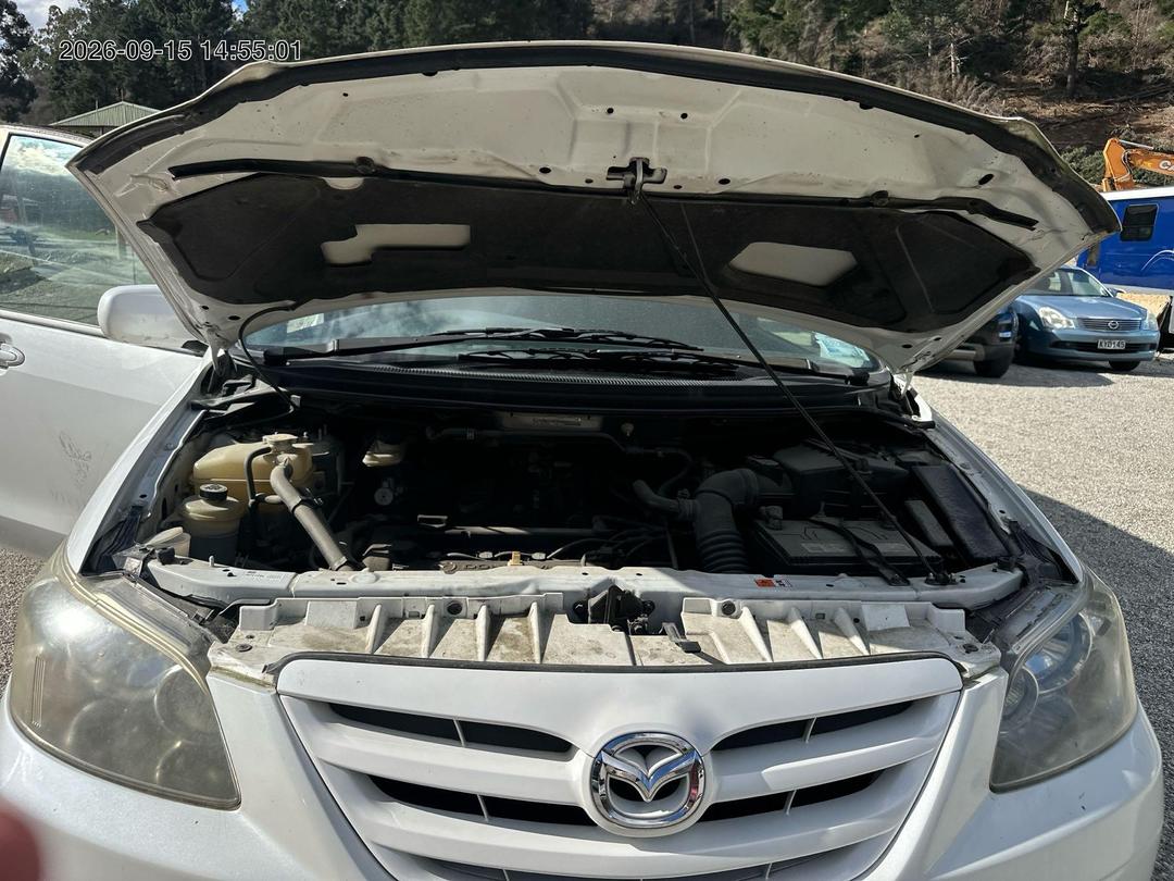Photo '13' of Mazda MPV 2300 Photo '13' of Mazda MPV 2300