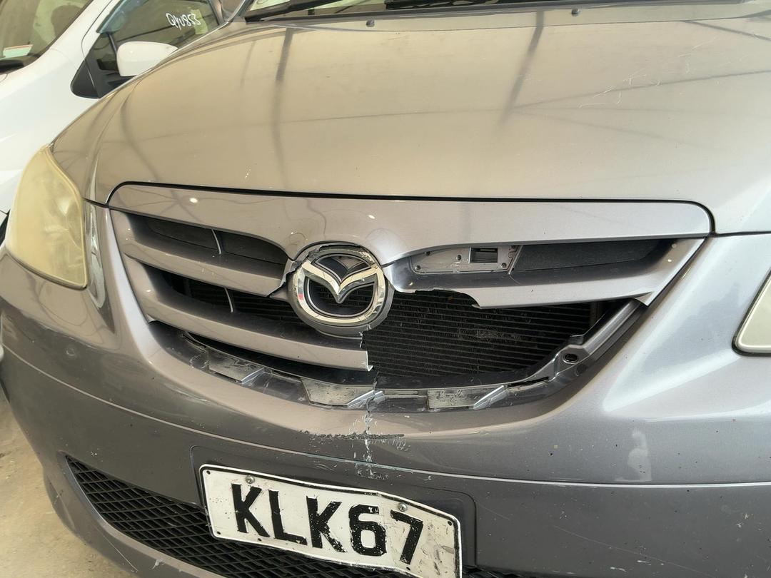 Photo '4' of Mazda MPV 2300