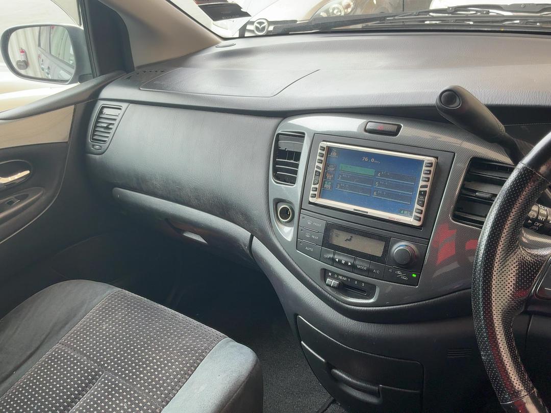 Photo '18' of Mazda MPV 2300