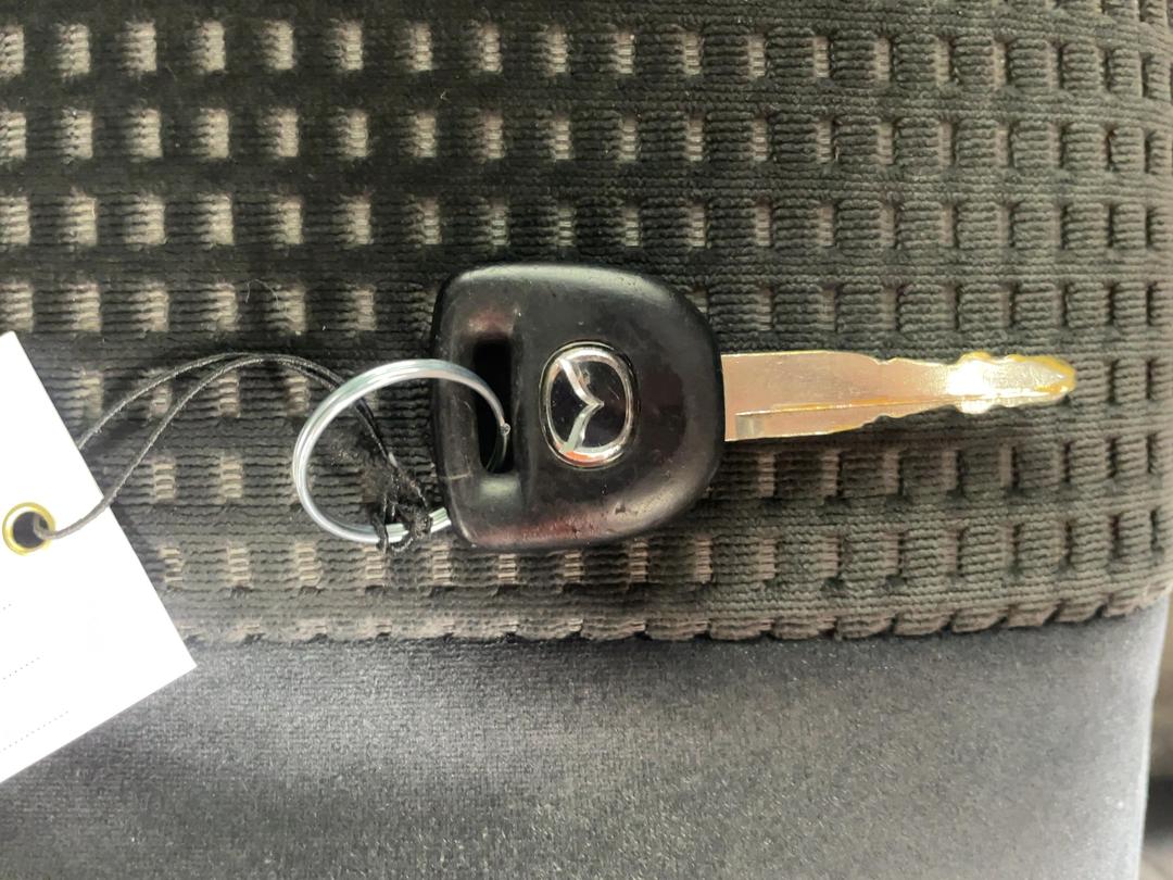 Photo '21' of Mazda MPV