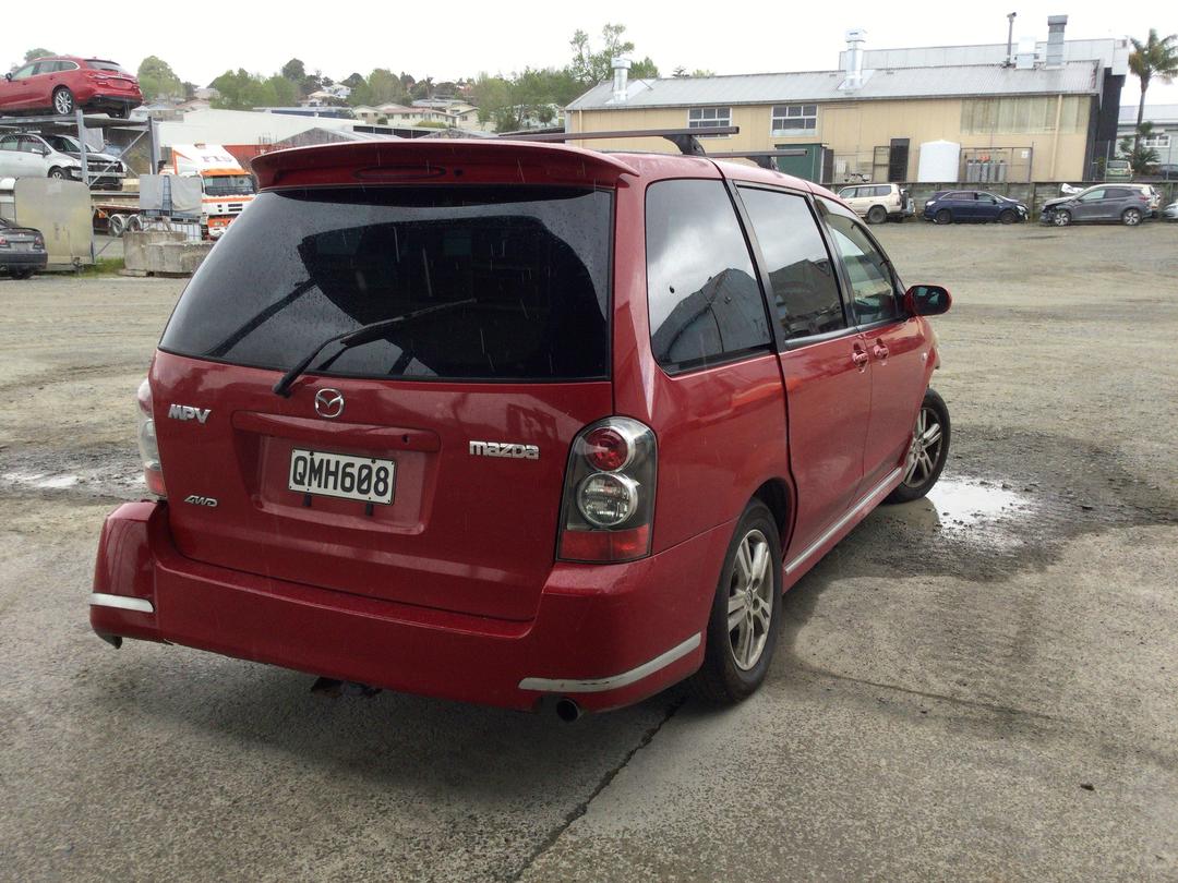 Photo '7' of Mazda MPV 2300 Photo '7' of Mazda MPV 2300