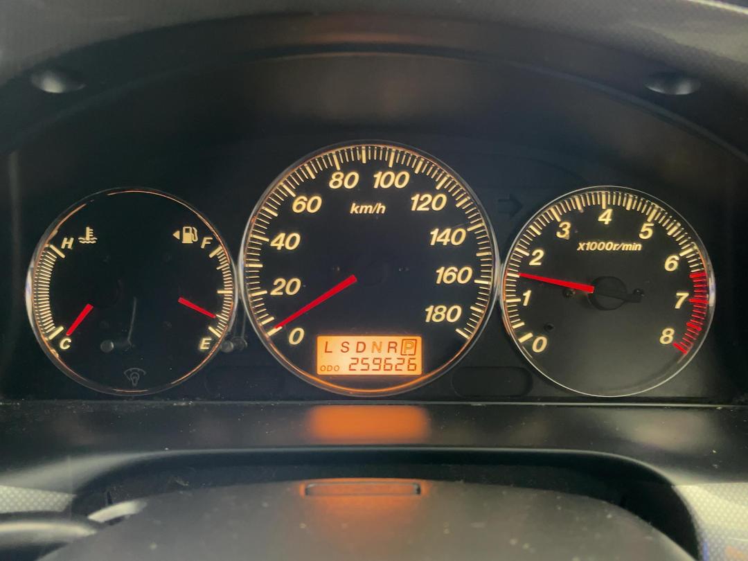 Photo '18' of Mazda MPV 2300 Photo '18' of Mazda MPV 2300