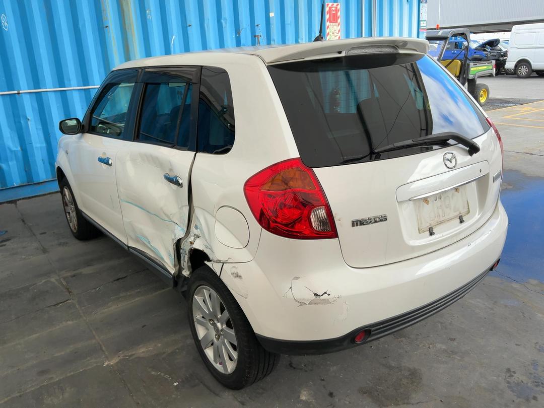 Photo '3' of Mazda Verisa