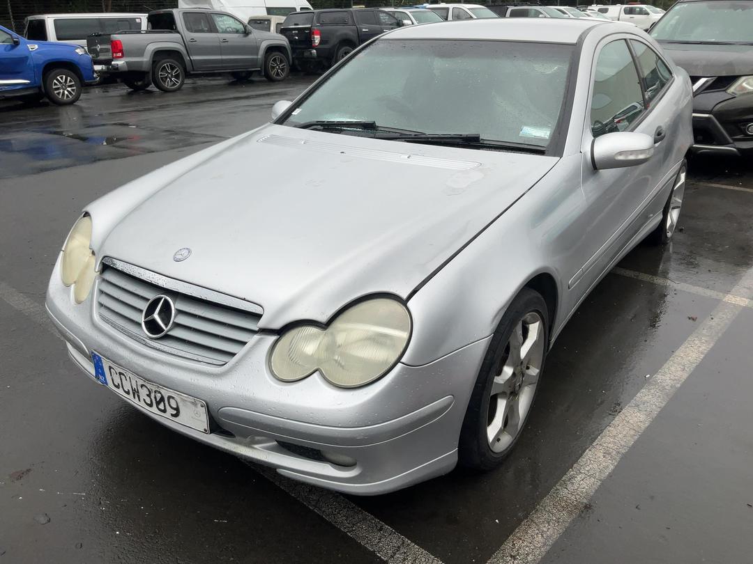 Photo '2' of Mercedes-Benz C-Class Coupe