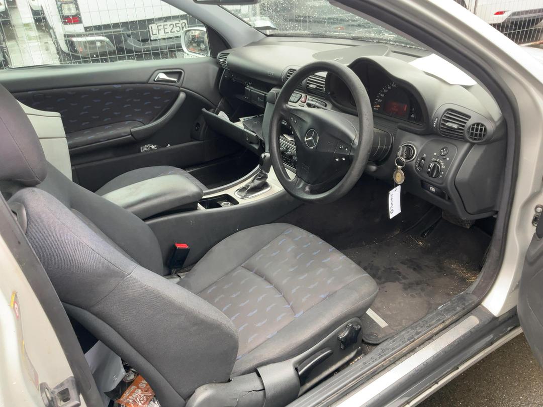 Photo '12' of Mercedes-Benz C-Class Coupe