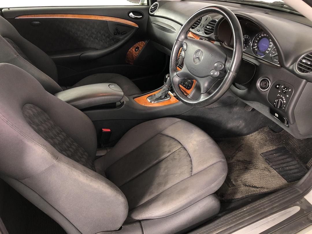 Photo '14' of Mercedes-Benz CLK240