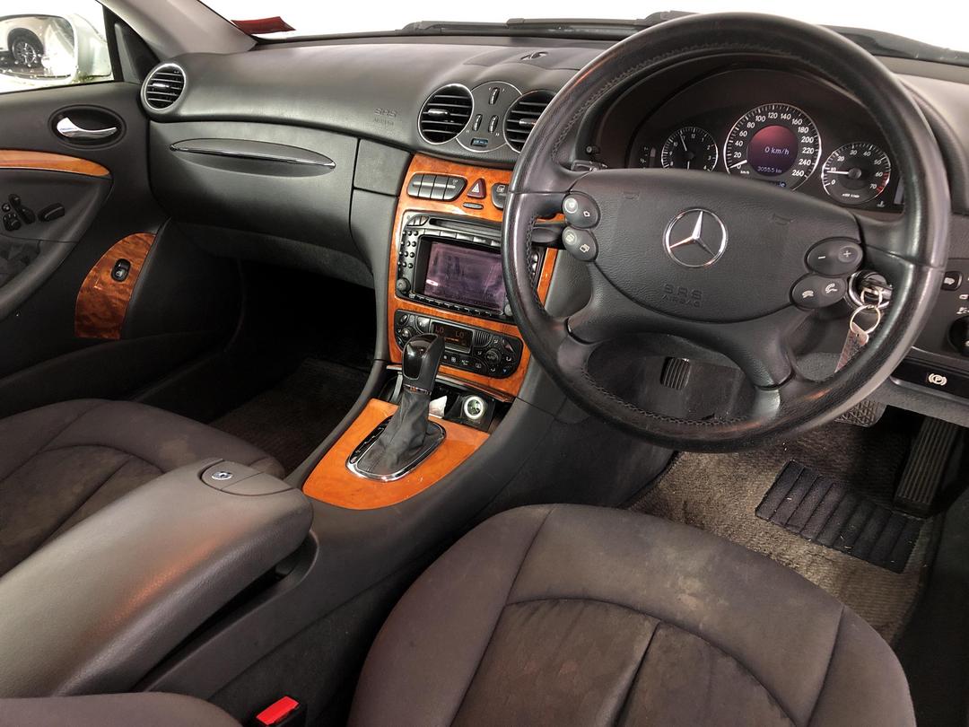 Photo '15' of Mercedes-Benz CLK240