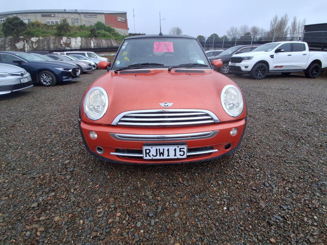 Photo '2' of Mini Hatch Cooper Convertible Photo '2' of Mini Hatch Cooper Convertible