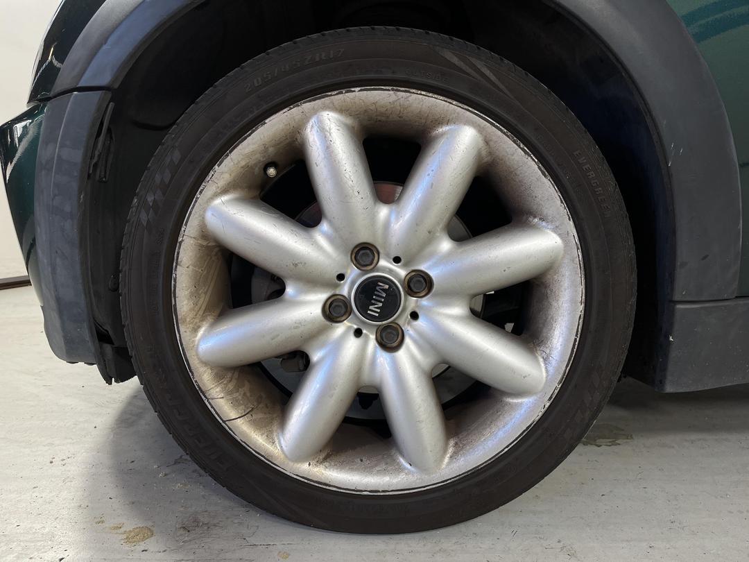 Photo '8' of Mini ONE