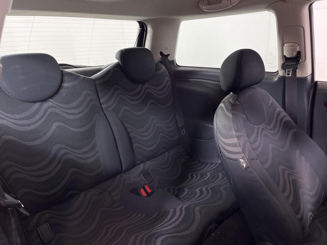 Photo '17' of Mini ONE