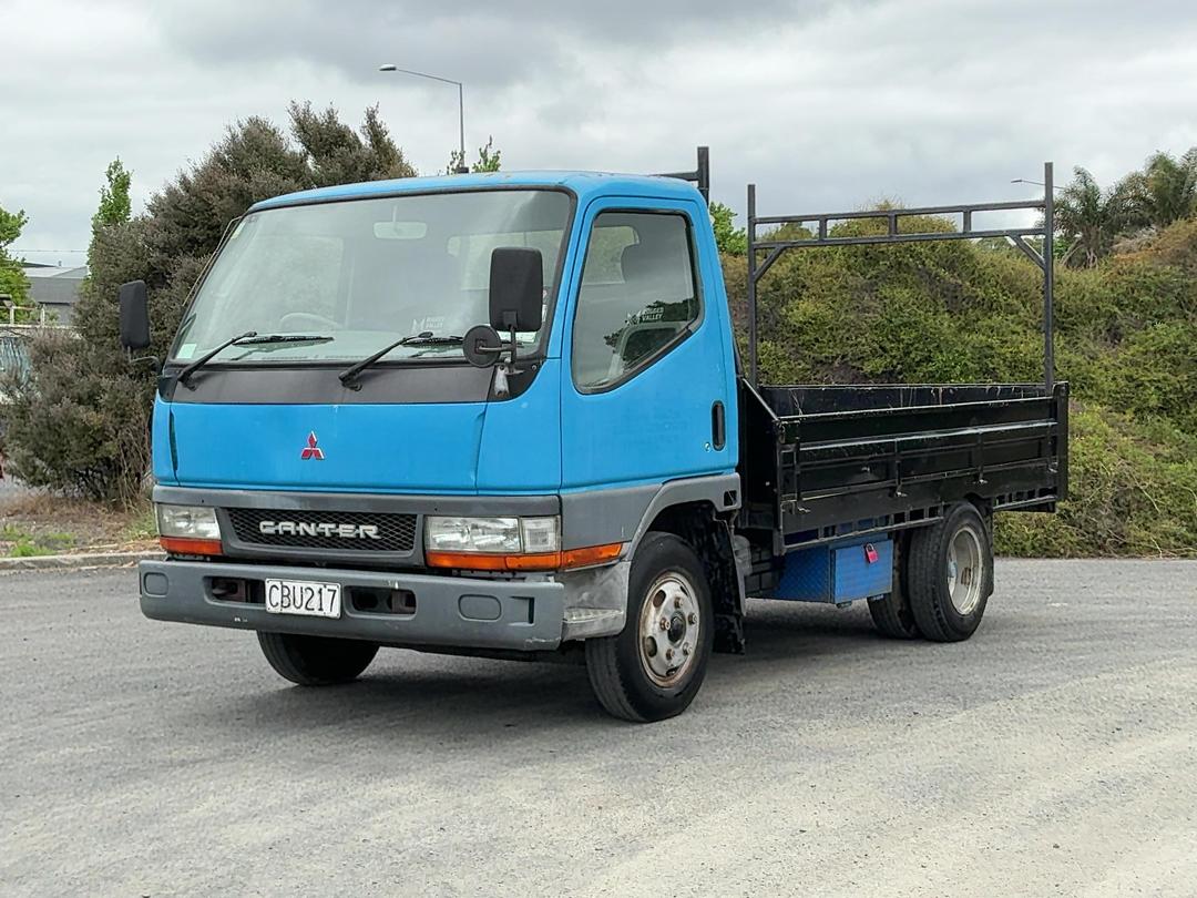 Photo '11' of Mitsubishi Canter FE112C4 Flat Deck