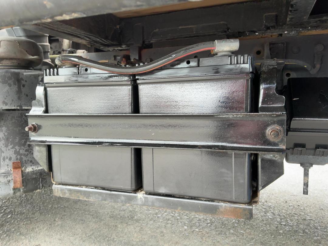 Photo '33' of Mitsubishi Canter FE112C4 Flat Deck