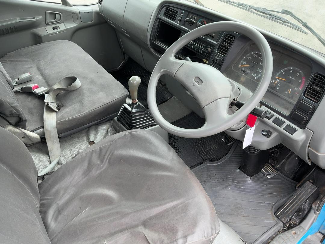 Photo '13' of Mitsubishi Canter FE112C4 Flat Deck