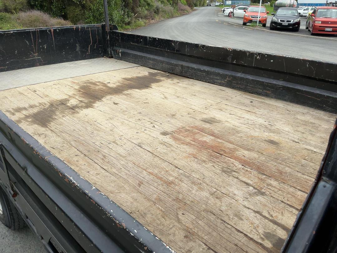 Photo '8' of Mitsubishi Canter FE112C4 Flat Deck