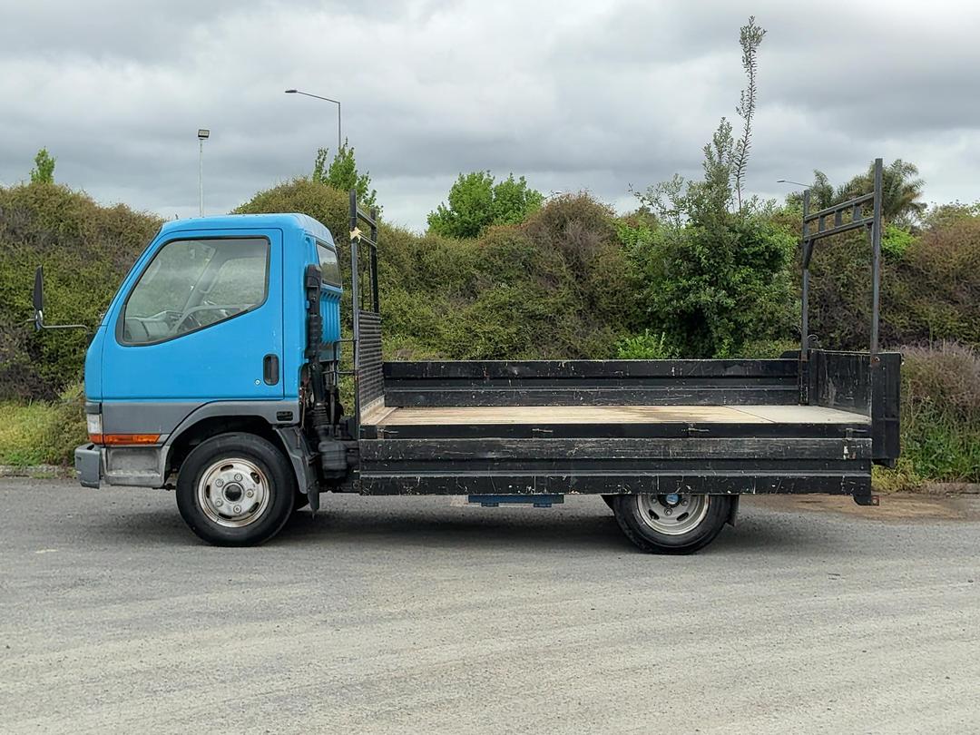Photo '10' of Mitsubishi Canter FE112C4 Flat Deck