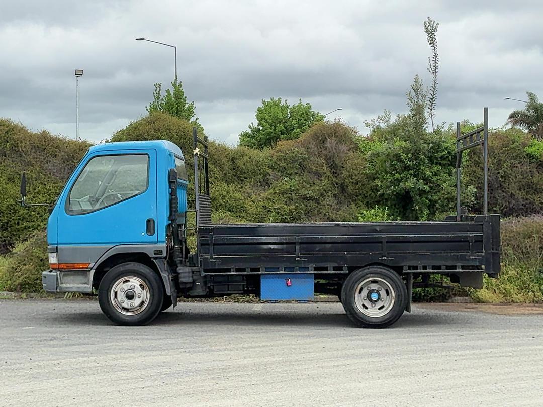 Photo '9' of Mitsubishi Canter FE112C4 Flat Deck