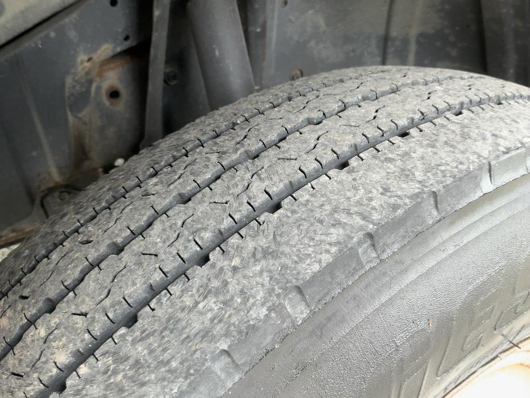 Photo '40' of Mitsubishi Canter FE112C4 Flat Deck